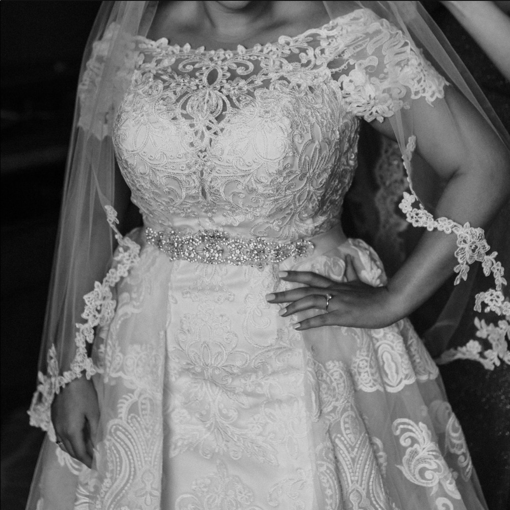 Wedding gown